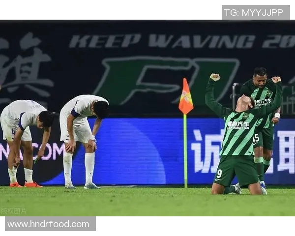 足球明星压轴出场精彩瞬间集锦视频回顾与分析 足球明星压轴出场精彩瞬间集锦视频回顾与分析