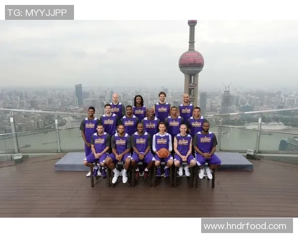 NBA篮球明星齐聚乐山展现风采引发球迷热潮